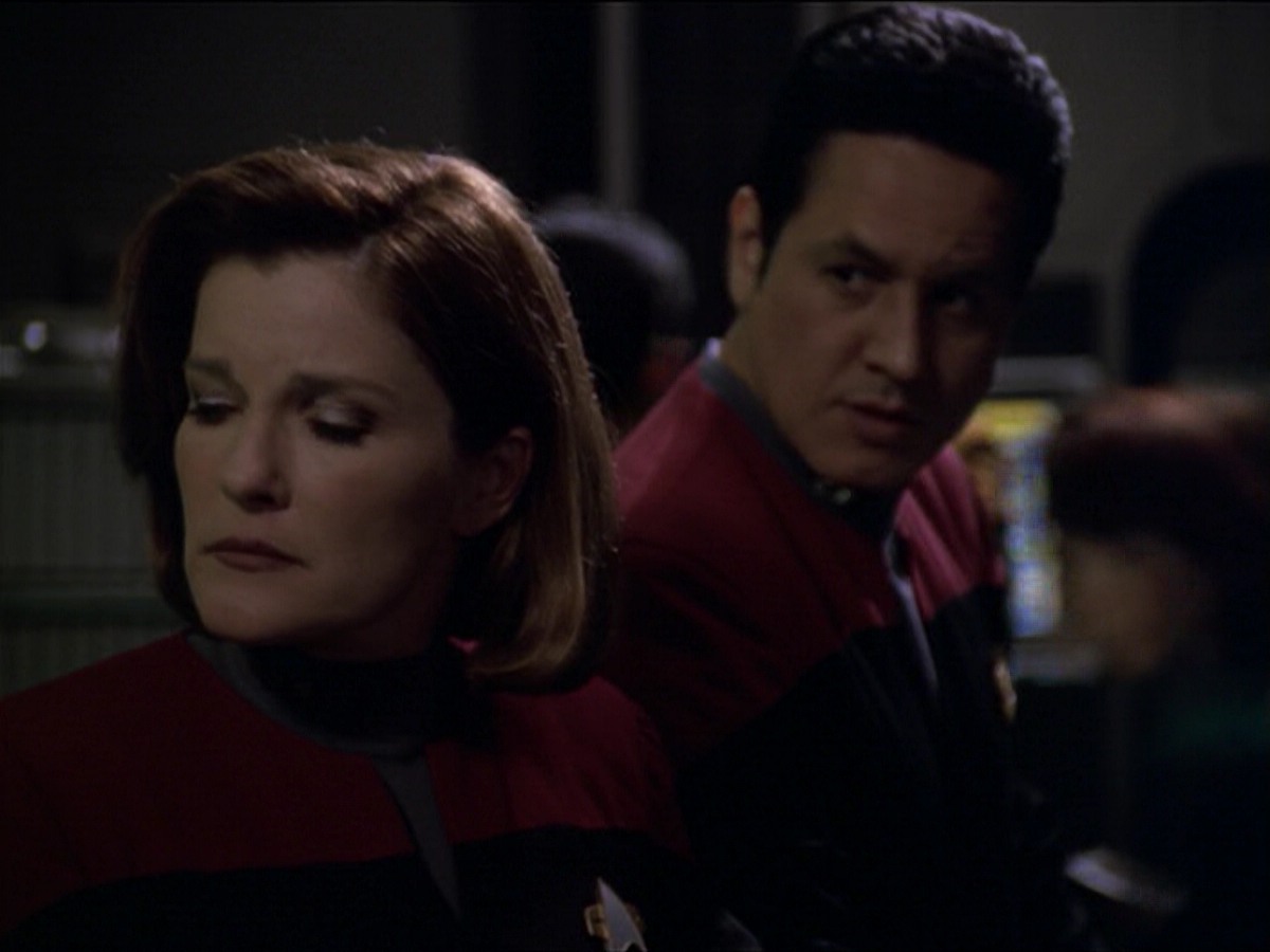 ariane179254_StarTrekVoyager_5x15_5x16_DarkFrontier_4034.jpg