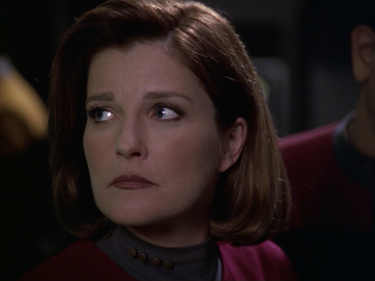 ariane179254_StarTrekVoyager_5x15_5x16_DarkFrontier_4080.jpg