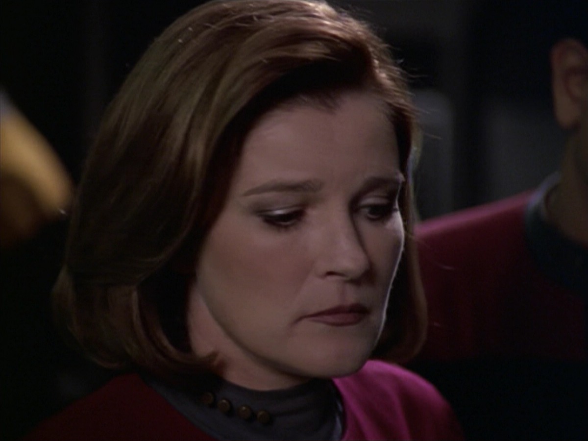 ariane179254_StarTrekVoyager_5x15_5x16_DarkFrontier_4081.jpg
