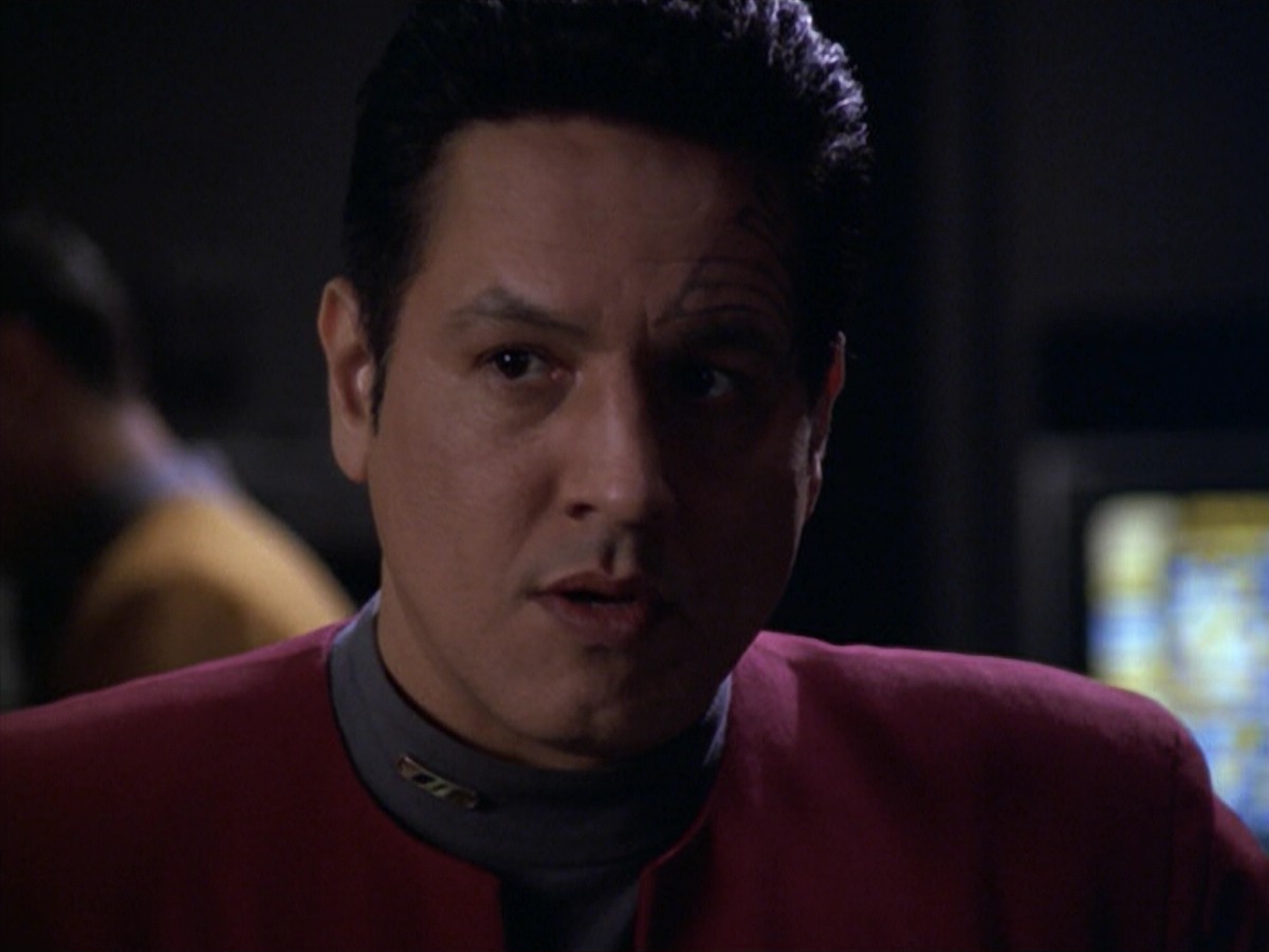 ariane179254_StarTrekVoyager_5x15_5x16_DarkFrontier_4090.jpg