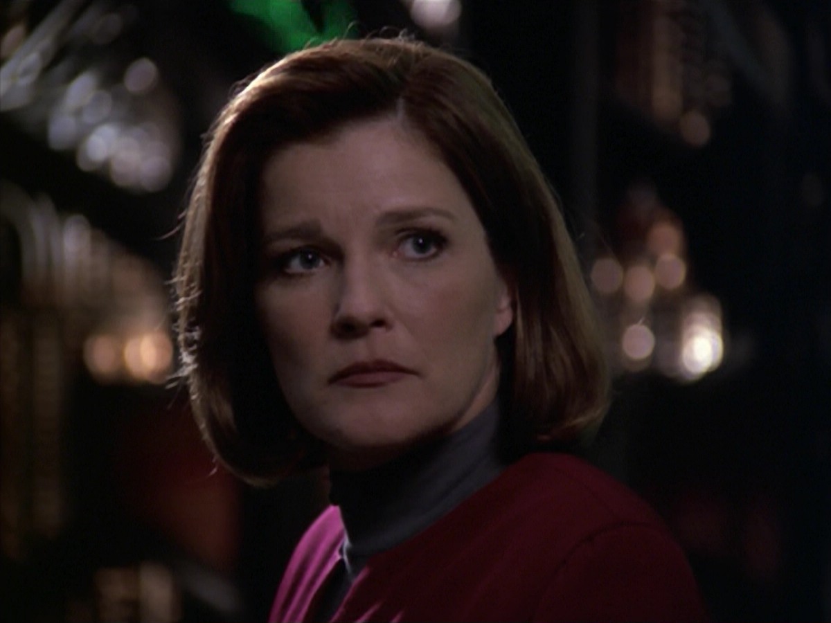 ariane179254_StarTrekVoyager_5x15_5x16_DarkFrontier_4093.jpg