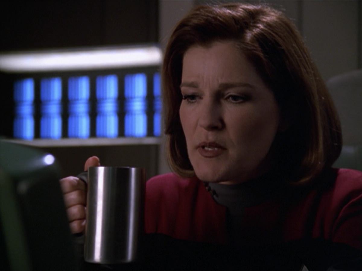 ariane179254_StarTrekVoyager_5x15_5x16_DarkFrontier_4138.jpg