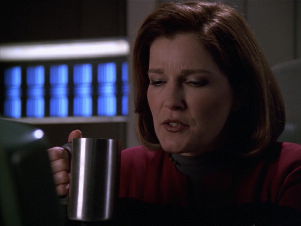 ariane179254_StarTrekVoyager_5x15_5x16_DarkFrontier_4139.jpg