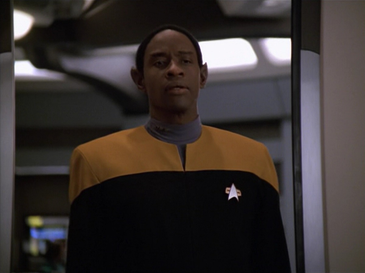 ariane179254_StarTrekVoyager_5x15_5x16_DarkFrontier_4146.jpg