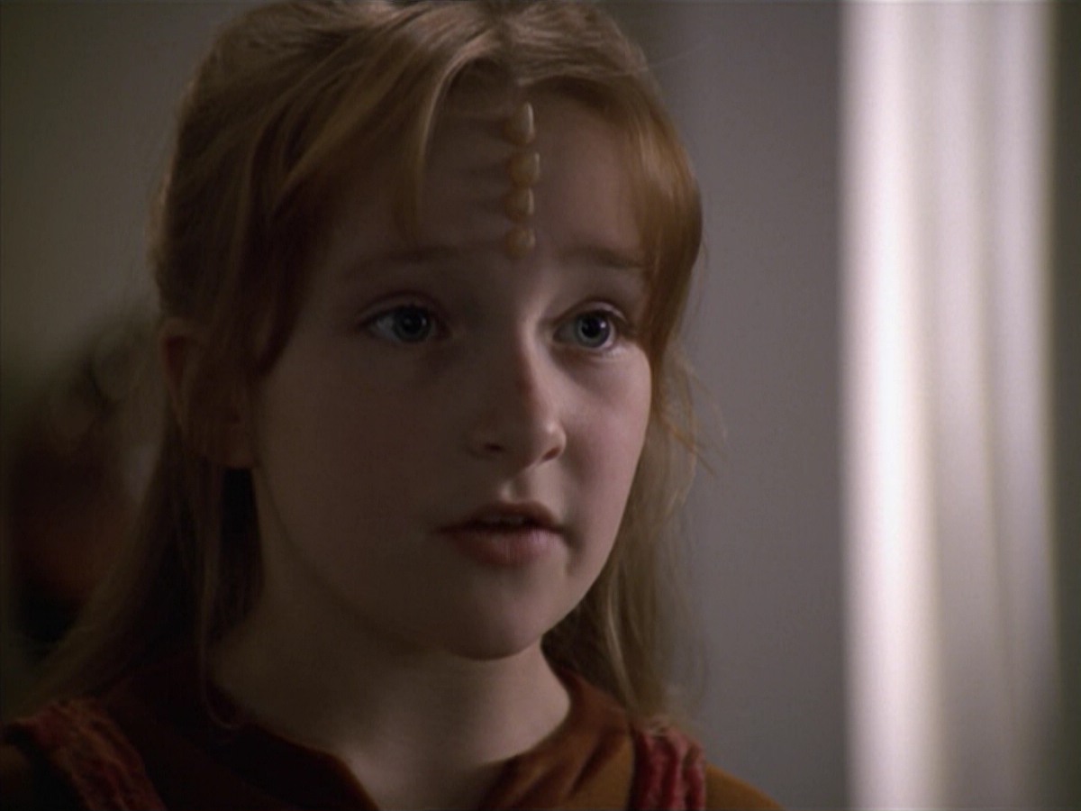 ariane179254_StarTrekVoyager_5x15_5x16_DarkFrontier_4204.jpg