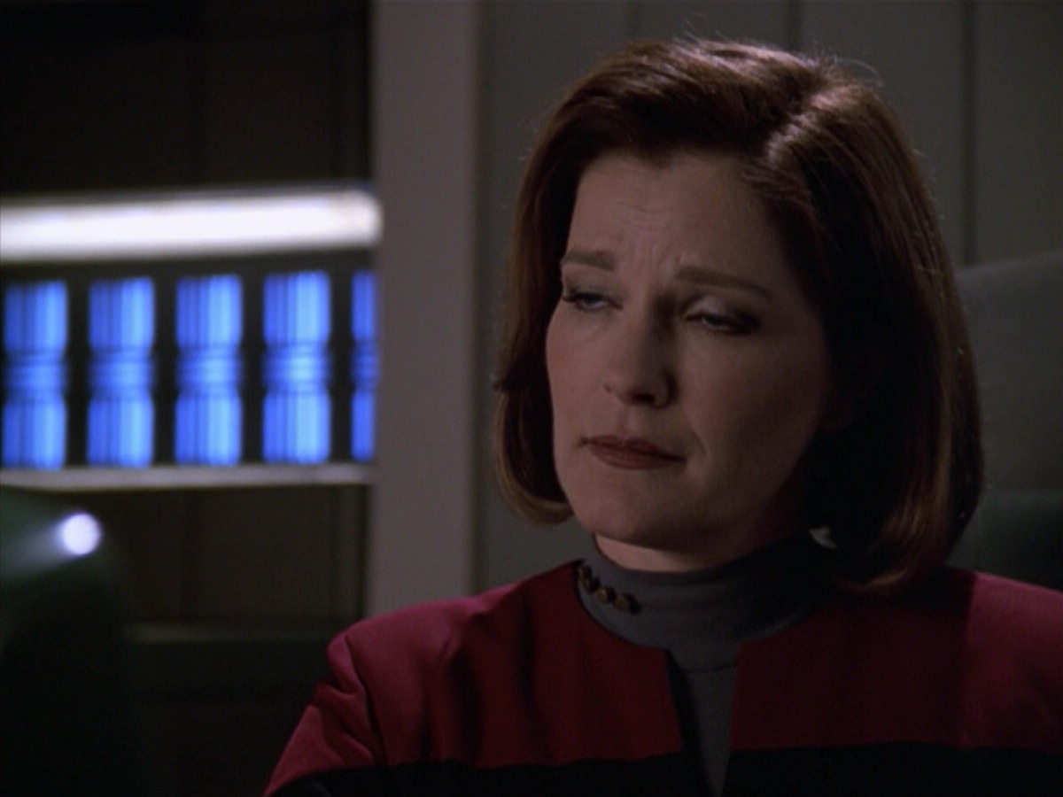 ariane179254_StarTrekVoyager_5x15_5x16_DarkFrontier_4209.jpg