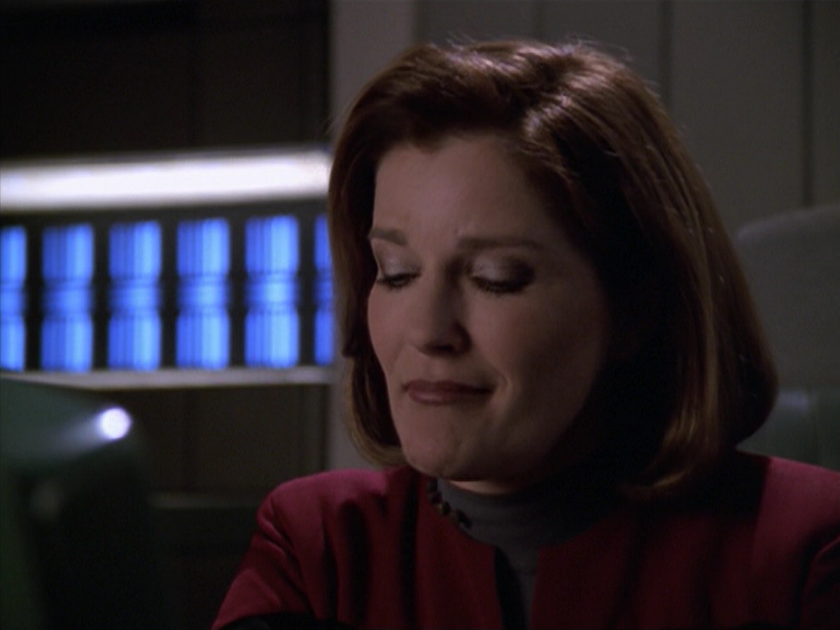 ariane179254_StarTrekVoyager_5x15_5x16_DarkFrontier_4235.jpg