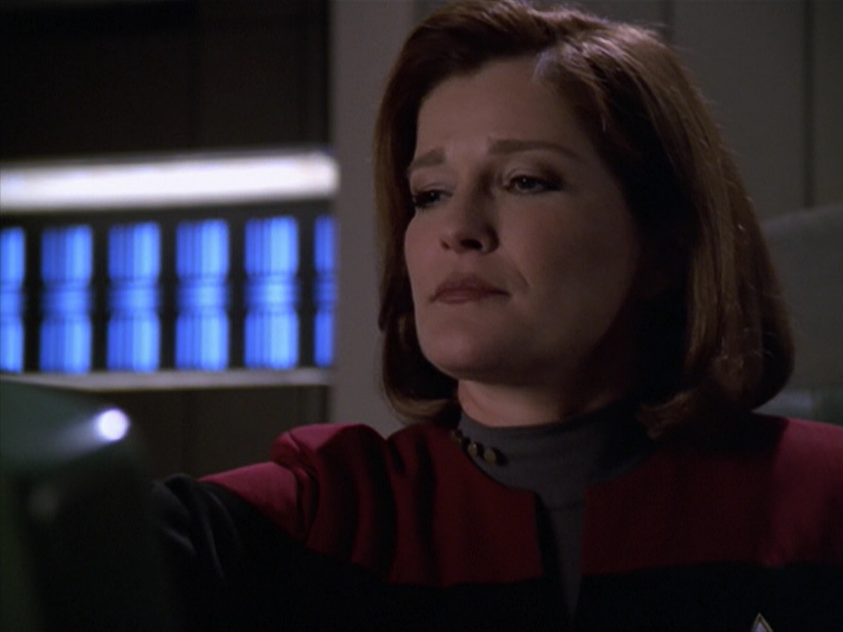 ariane179254_StarTrekVoyager_5x15_5x16_DarkFrontier_4243.jpg