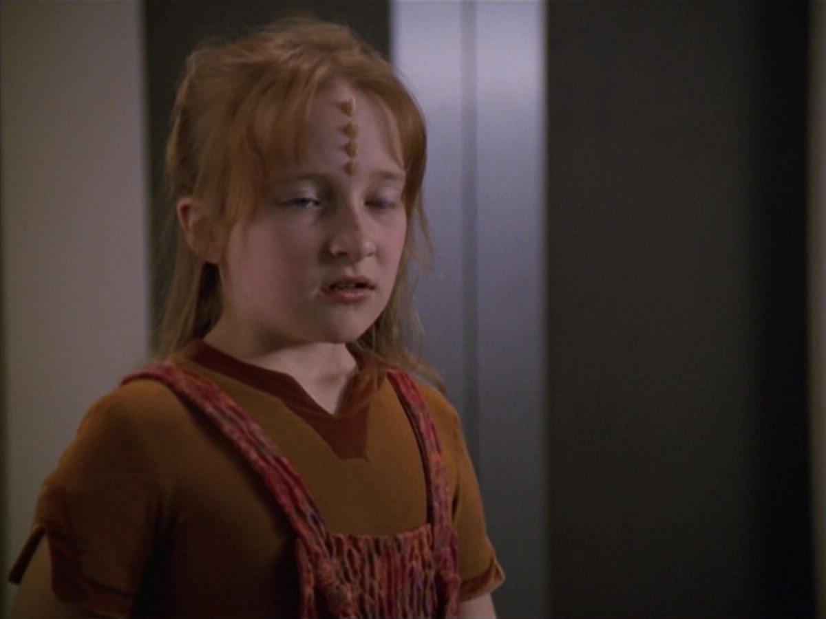 ariane179254_StarTrekVoyager_5x15_5x16_DarkFrontier_4254.jpg