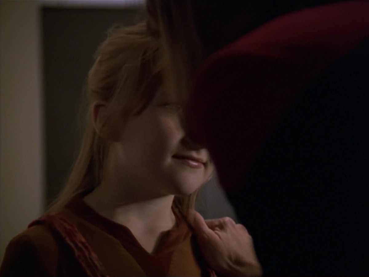 ariane179254_StarTrekVoyager_5x15_5x16_DarkFrontier_4287.jpg