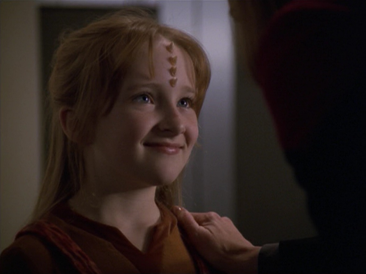 ariane179254_StarTrekVoyager_5x15_5x16_DarkFrontier_4289.jpg