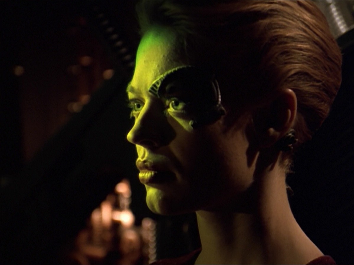 ariane179254_StarTrekVoyager_5x15_5x16_DarkFrontier_4339.jpg