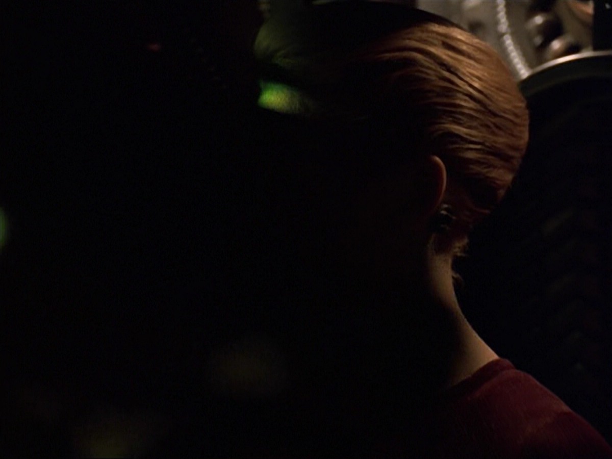 ariane179254_StarTrekVoyager_5x15_5x16_DarkFrontier_4342.jpg