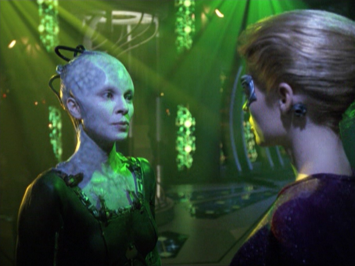 ariane179254_StarTrekVoyager_5x15_5x16_DarkFrontier_4526.jpg