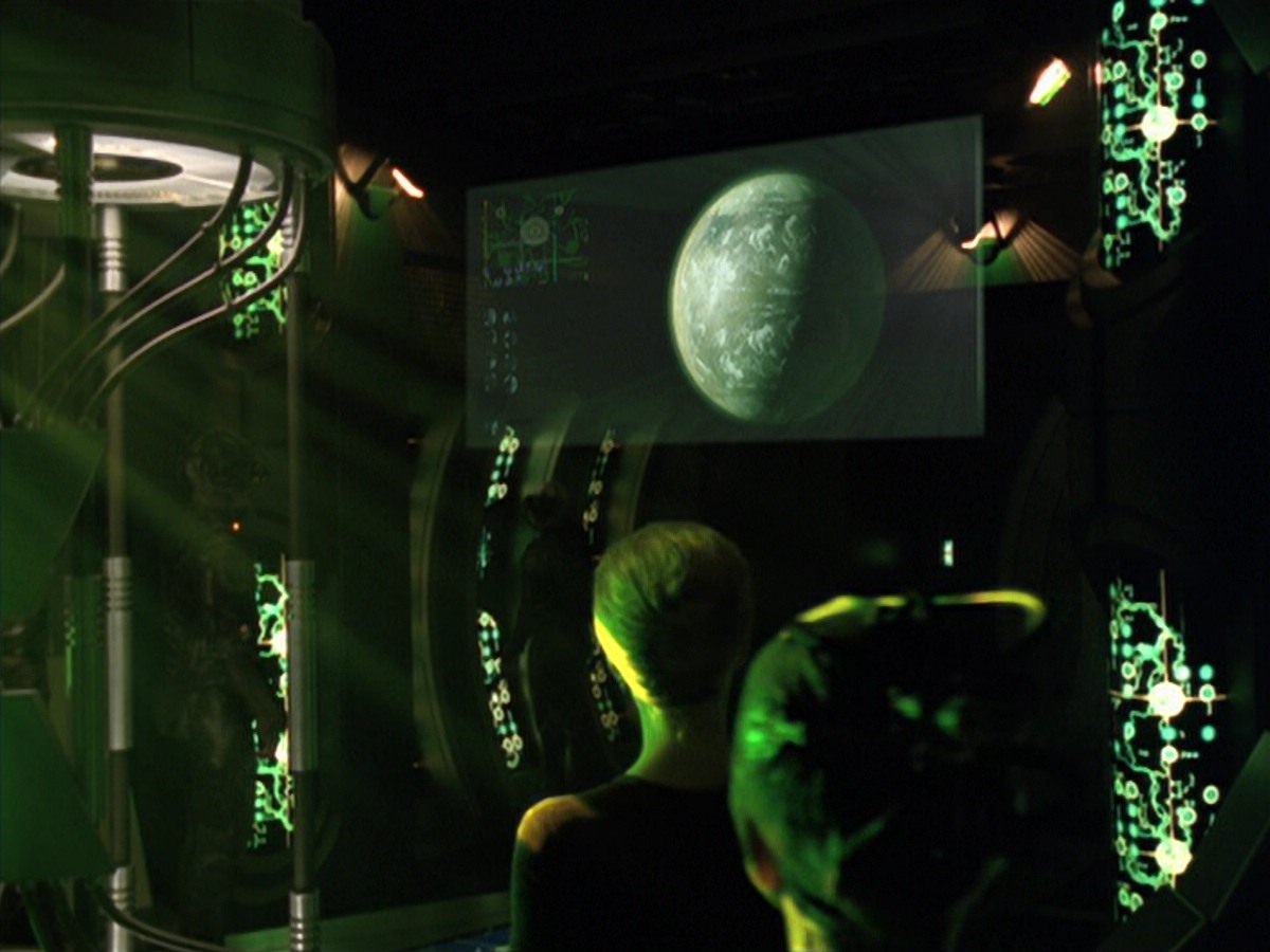 ariane179254_StarTrekVoyager_5x15_5x16_DarkFrontier_4557.jpg