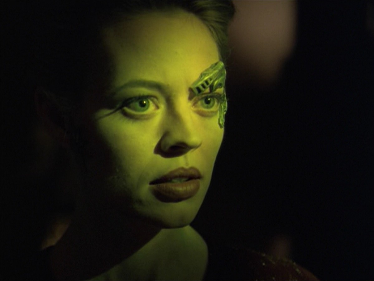 ariane179254_StarTrekVoyager_5x15_5x16_DarkFrontier_4591.jpg