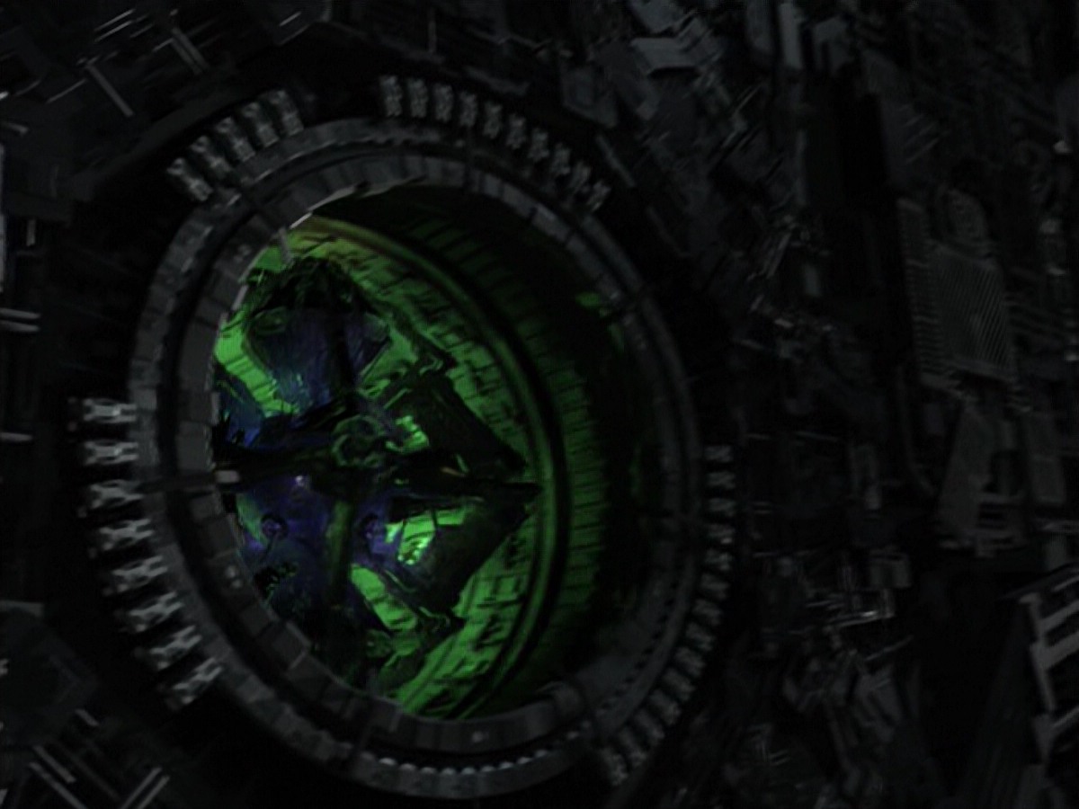 ariane179254_StarTrekVoyager_5x15_5x16_DarkFrontier_4595.jpg