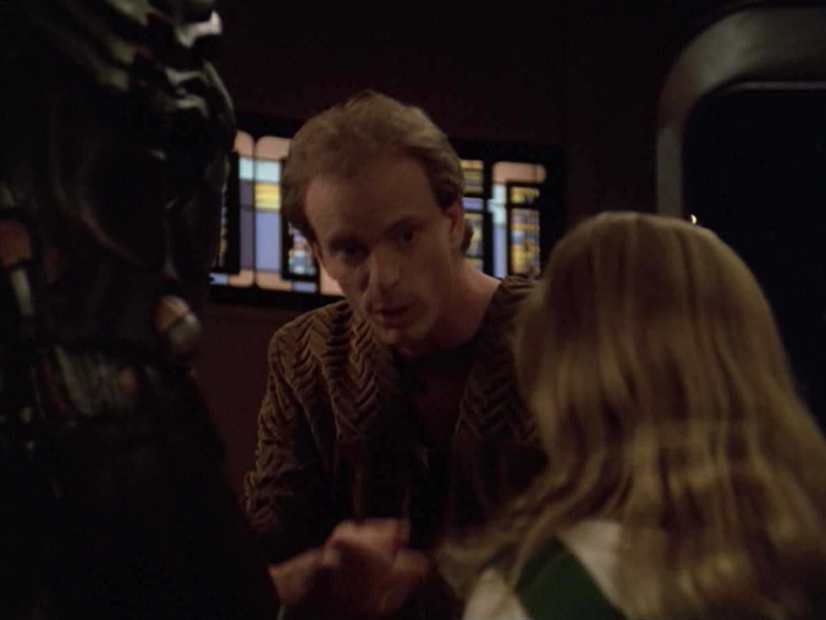 ariane179254_StarTrekVoyager_5x15_5x16_DarkFrontier_4664.jpg