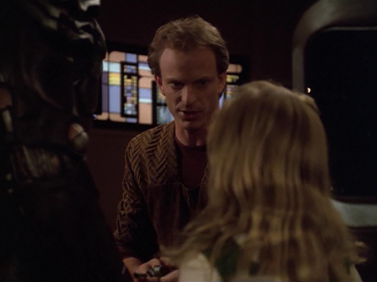 ariane179254_StarTrekVoyager_5x15_5x16_DarkFrontier_4671.jpg