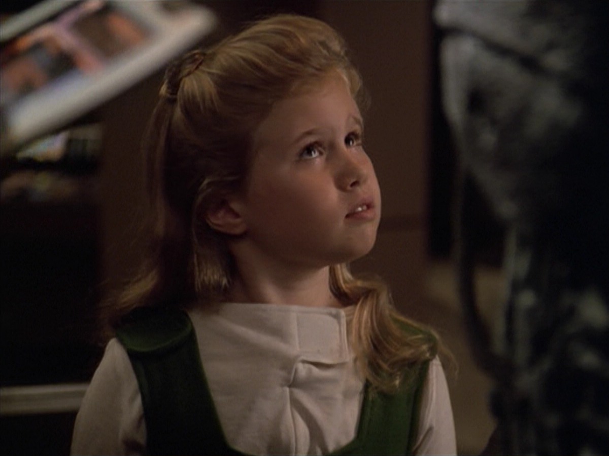 ariane179254_StarTrekVoyager_5x15_5x16_DarkFrontier_4695.jpg