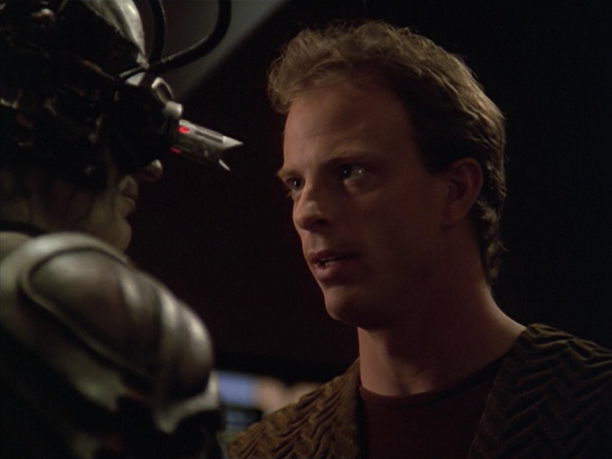 ariane179254_StarTrekVoyager_5x15_5x16_DarkFrontier_4699.jpg