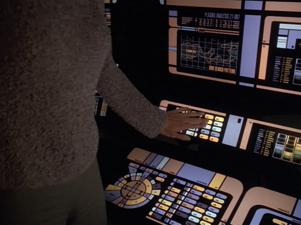 ariane179254_StarTrekVoyager_5x15_5x16_DarkFrontier_4704.jpg
