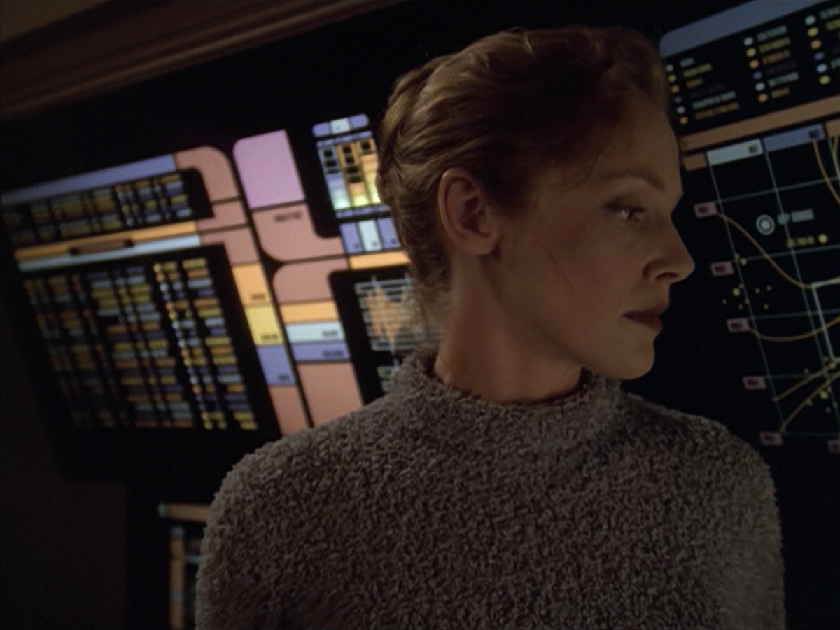 ariane179254_StarTrekVoyager_5x15_5x16_DarkFrontier_4712.jpg