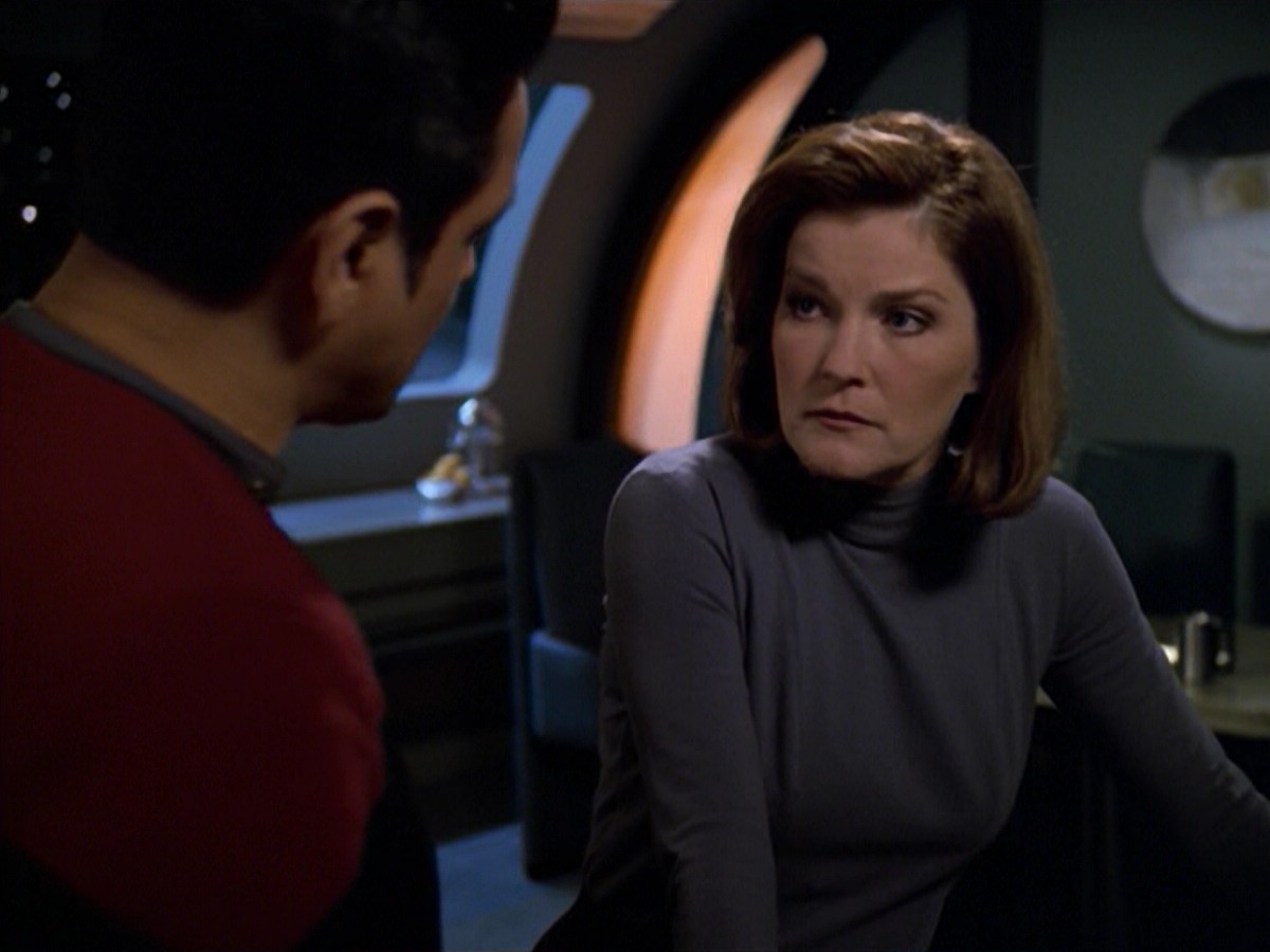ariane179254_StarTrekVoyager_5x15_5x16_DarkFrontier_4754.jpg