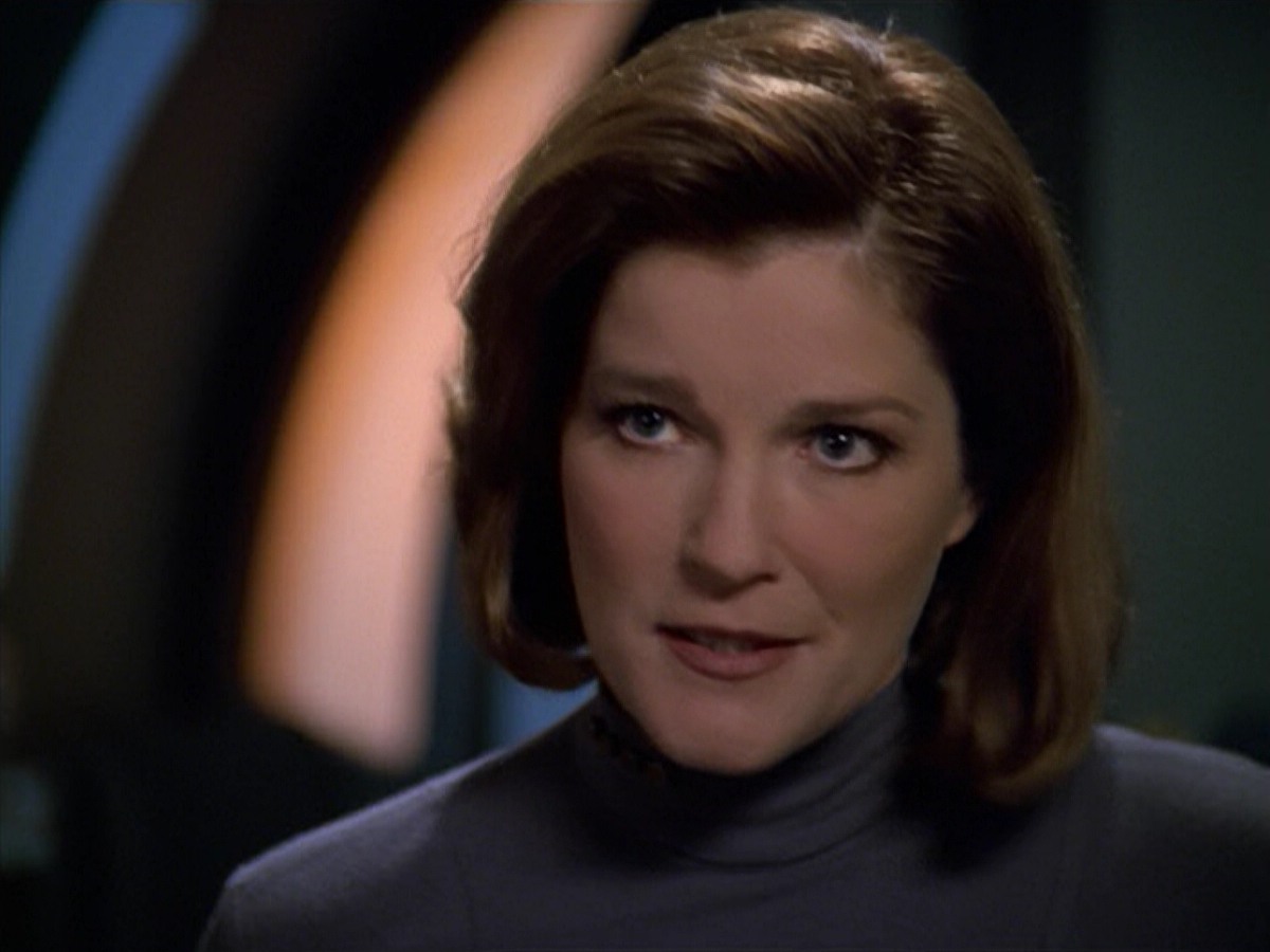 ariane179254_StarTrekVoyager_5x15_5x16_DarkFrontier_4784.jpg