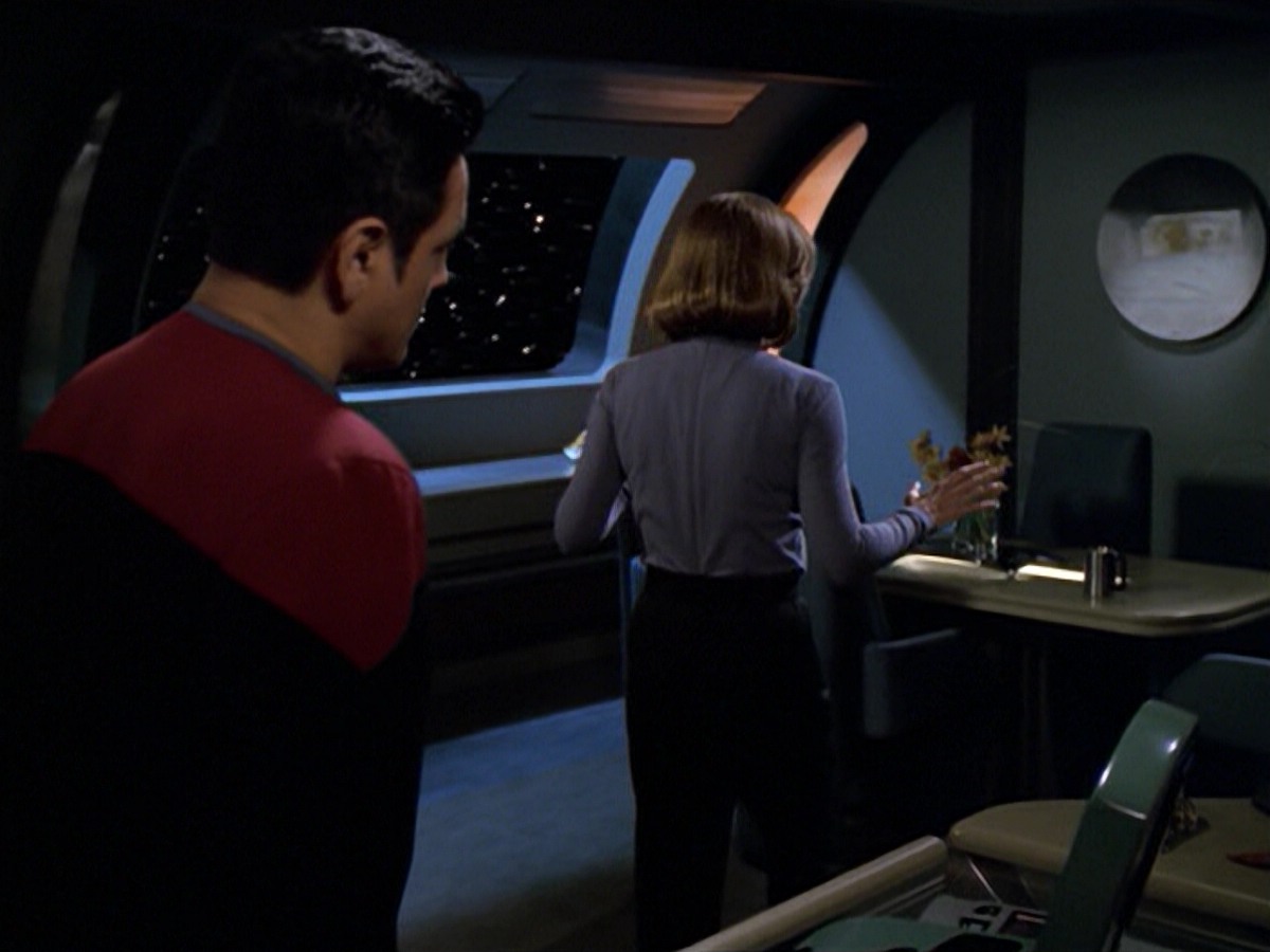 ariane179254_StarTrekVoyager_5x15_5x16_DarkFrontier_4798.jpg