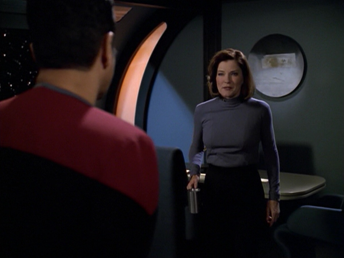 ariane179254_StarTrekVoyager_5x15_5x16_DarkFrontier_4805.jpg
