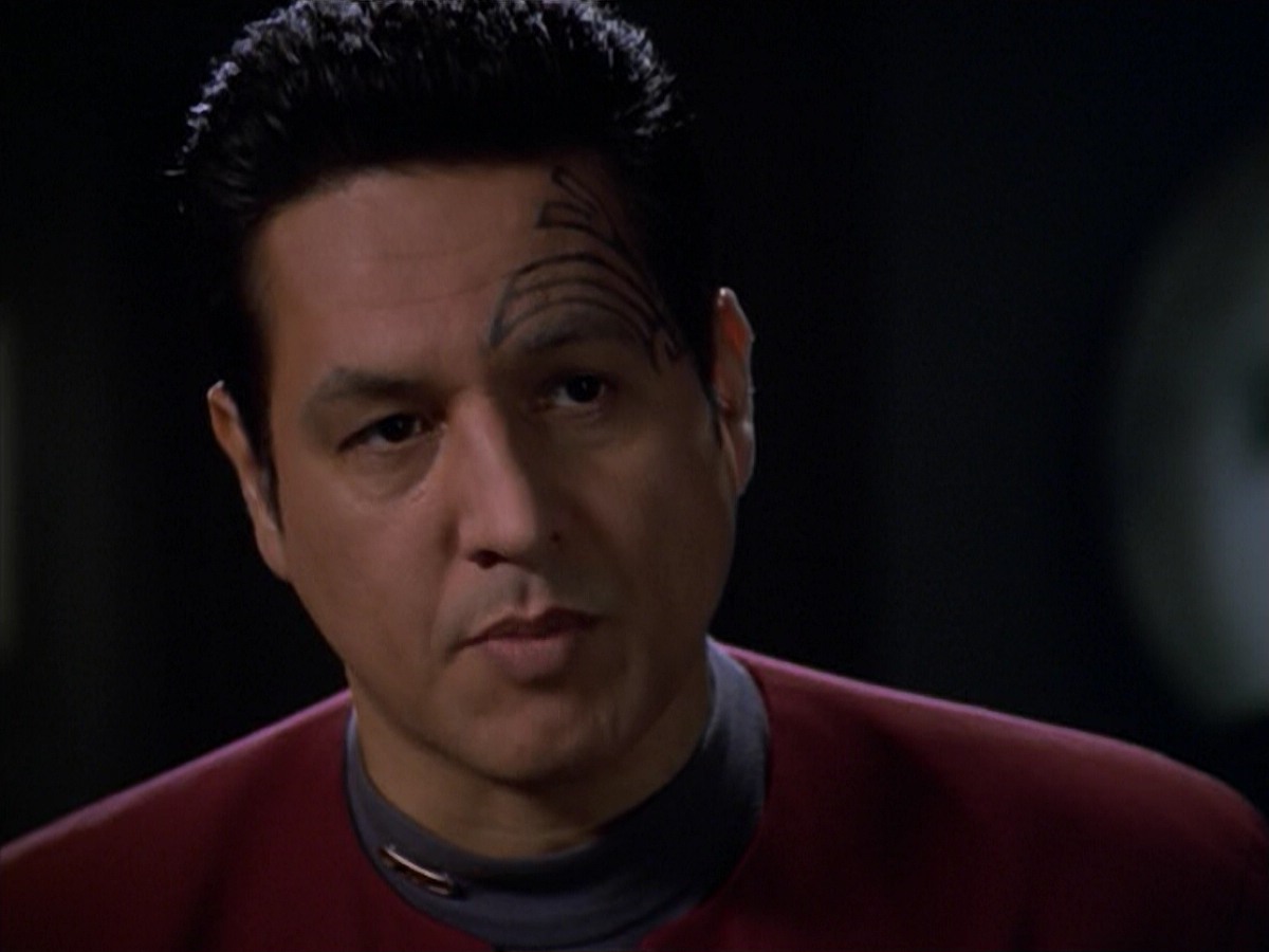 ariane179254_StarTrekVoyager_5x15_5x16_DarkFrontier_4820.jpg
