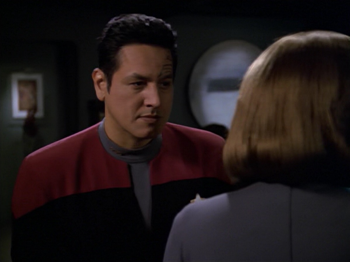 ariane179254_StarTrekVoyager_5x15_5x16_DarkFrontier_4824.jpg