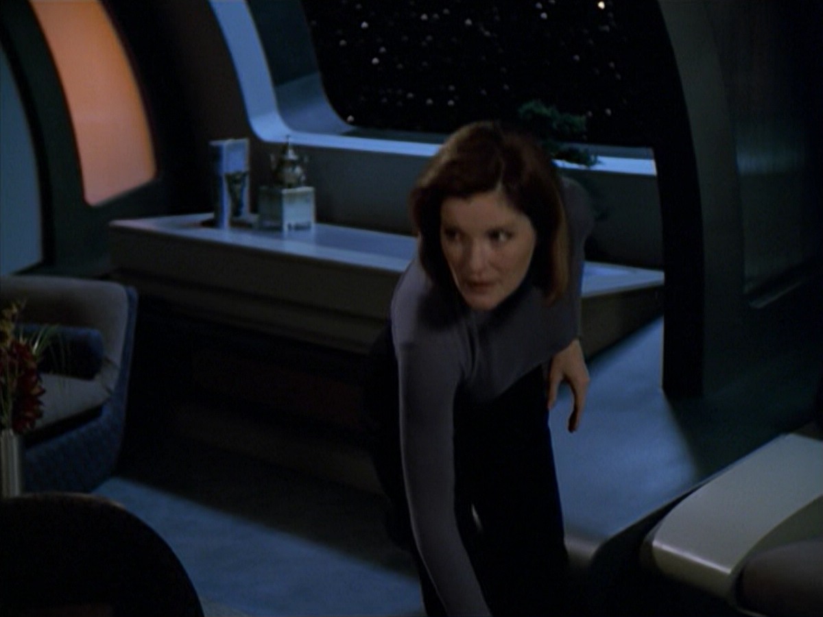 ariane179254_StarTrekVoyager_5x15_5x16_DarkFrontier_4853.jpg