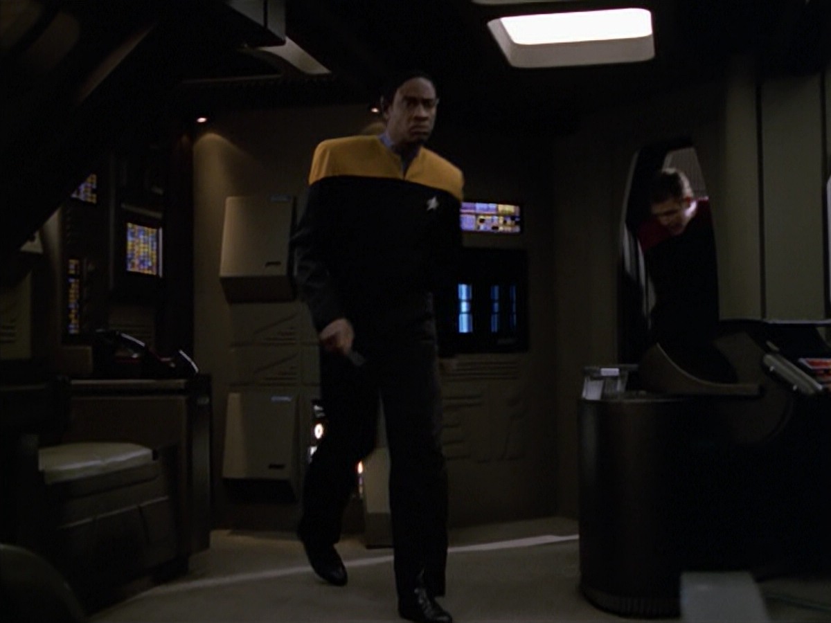 ariane179254_StarTrekVoyager_5x15_5x16_DarkFrontier_4917.jpg
