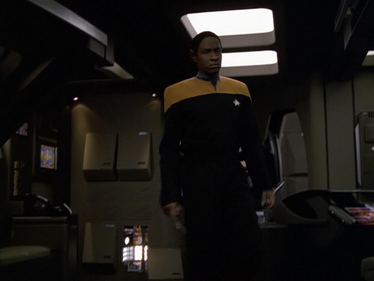 ariane179254_StarTrekVoyager_5x15_5x16_DarkFrontier_4918.jpg