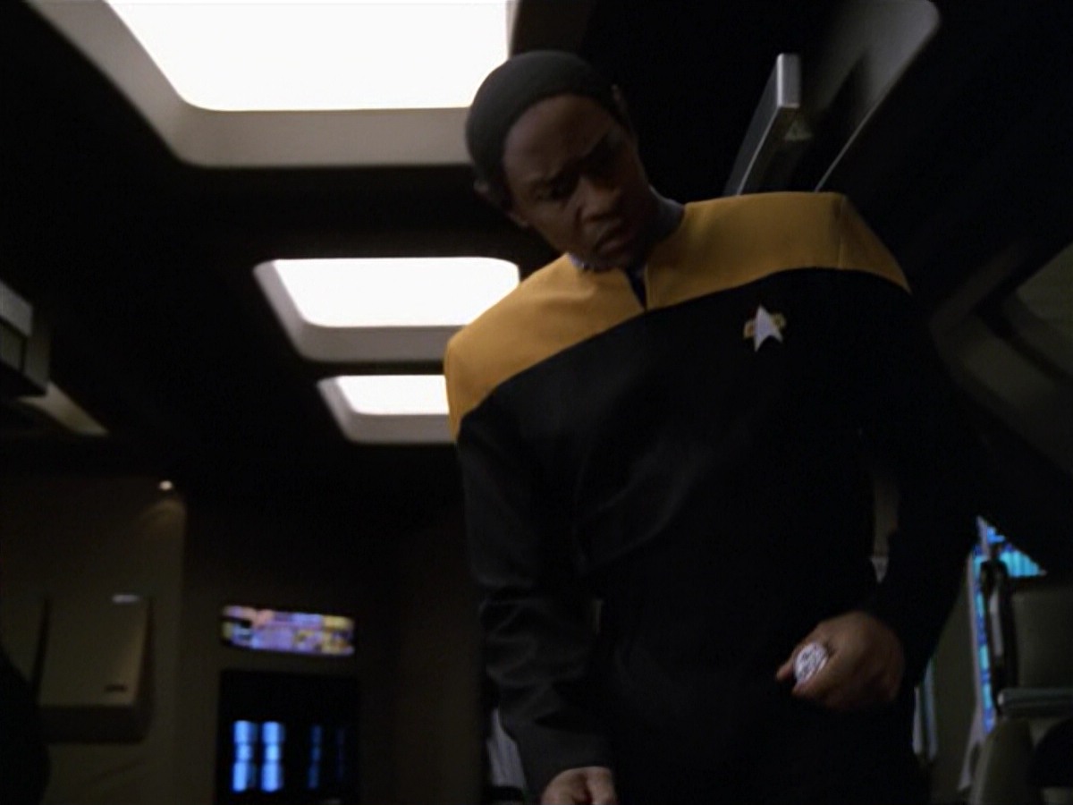 ariane179254_StarTrekVoyager_5x15_5x16_DarkFrontier_4920.jpg