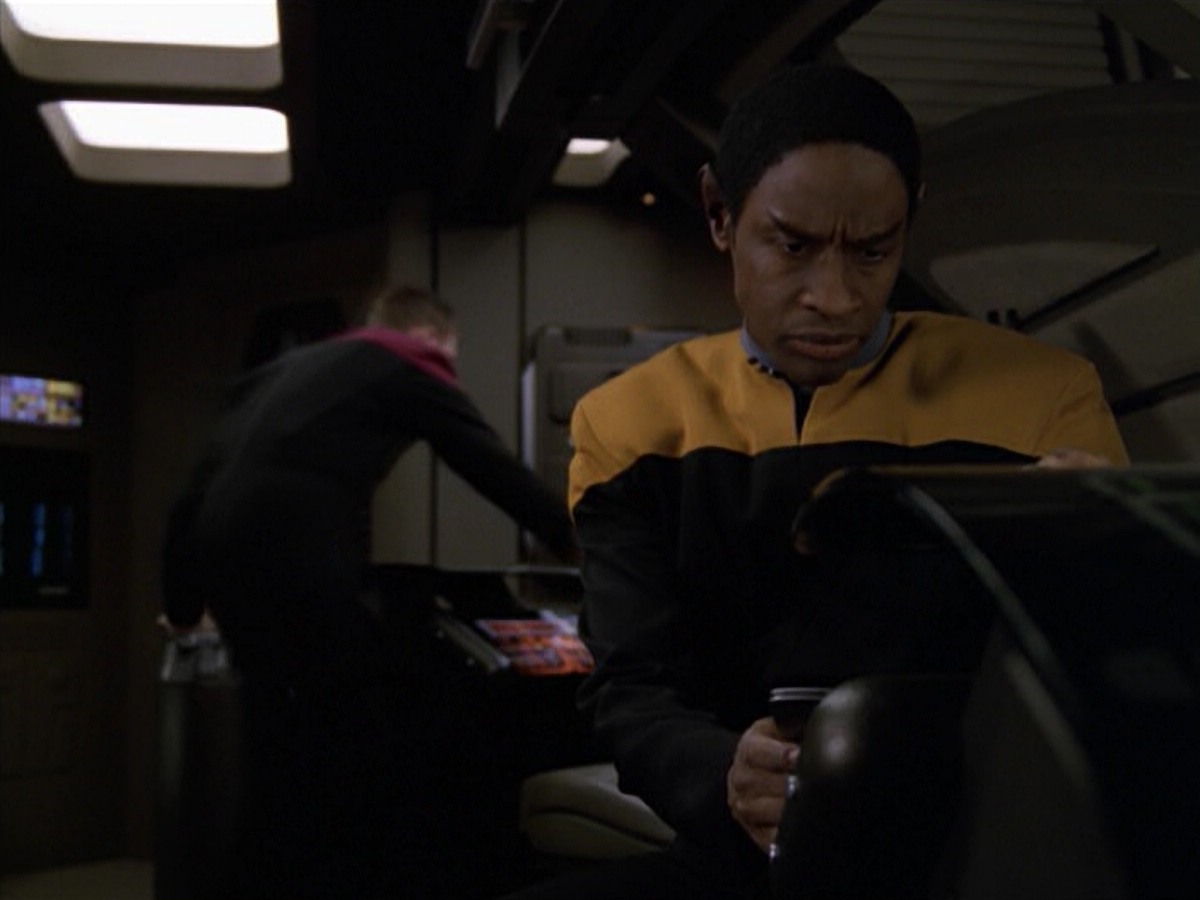 ariane179254_StarTrekVoyager_5x15_5x16_DarkFrontier_4924.jpg