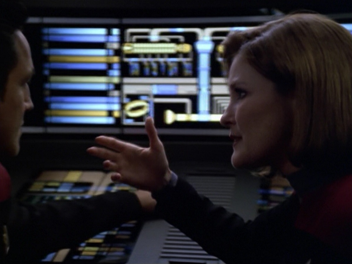 ariane179254_StarTrekVoyager_5x15_5x16_DarkFrontier_4929.jpg