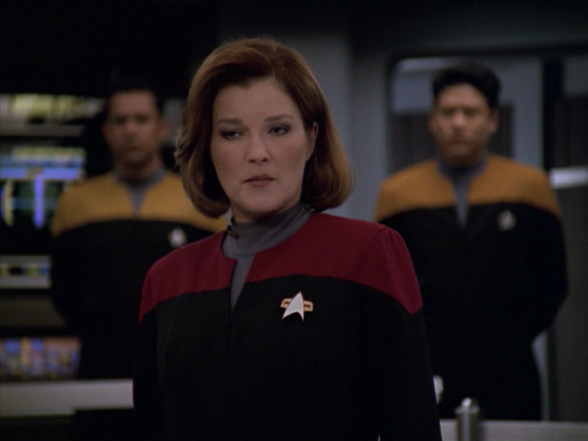 ariane179254_StarTrekVoyager_5x15_5x16_DarkFrontier_4939.jpg