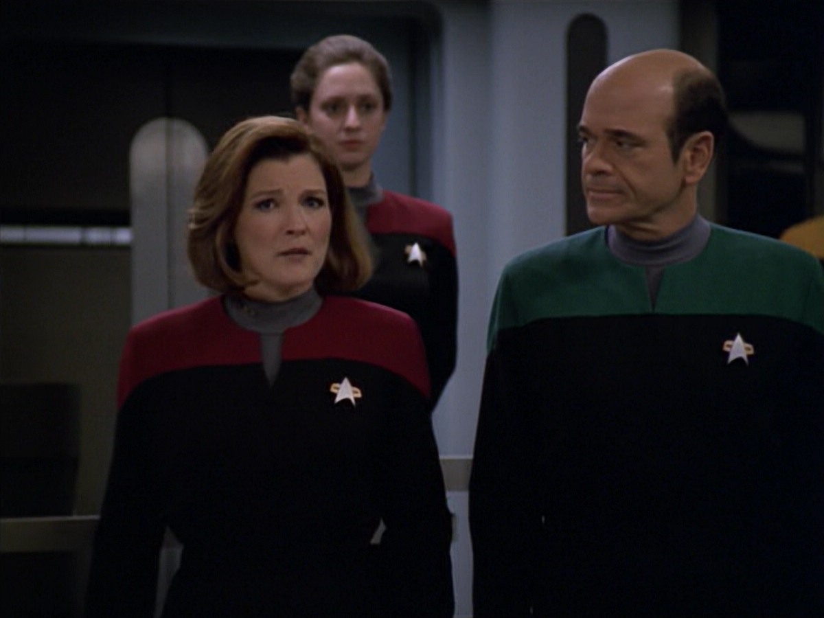 ariane179254_StarTrekVoyager_5x15_5x16_DarkFrontier_4951.jpg