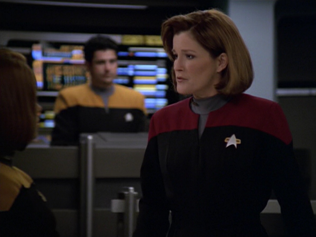 ariane179254_StarTrekVoyager_5x15_5x16_DarkFrontier_4955.jpg