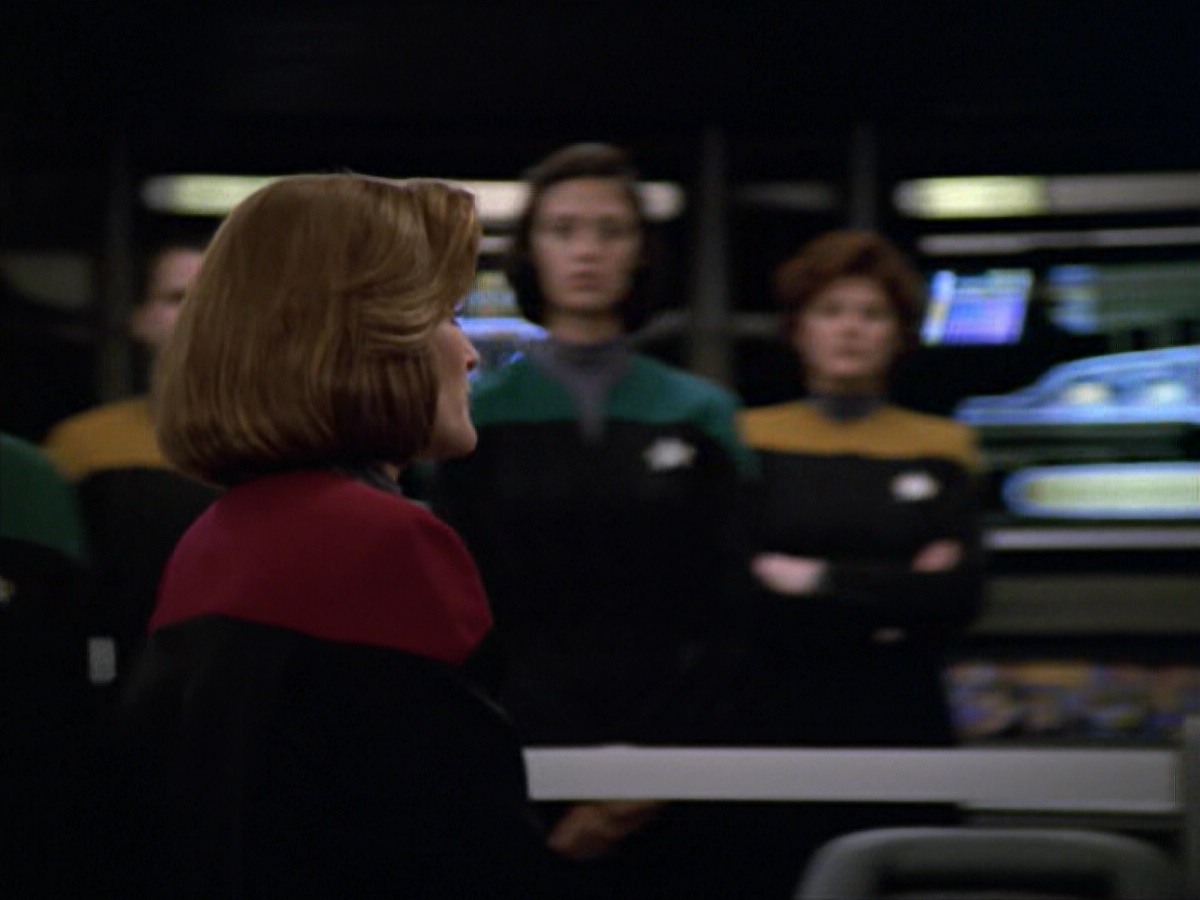 ariane179254_StarTrekVoyager_5x15_5x16_DarkFrontier_4963.jpg