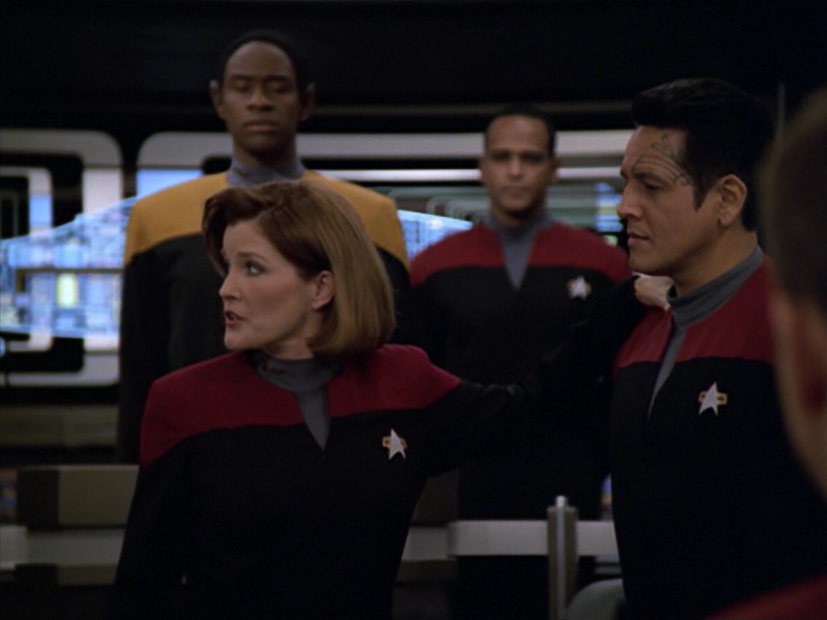 ariane179254_StarTrekVoyager_5x15_5x16_DarkFrontier_4967.jpg