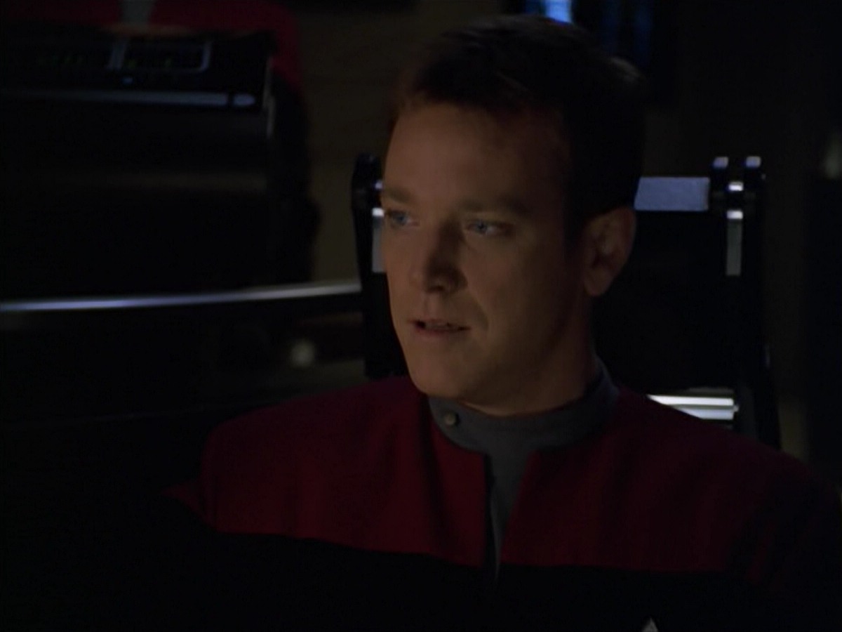 ariane179254_StarTrekVoyager_5x15_5x16_DarkFrontier_5083.jpg