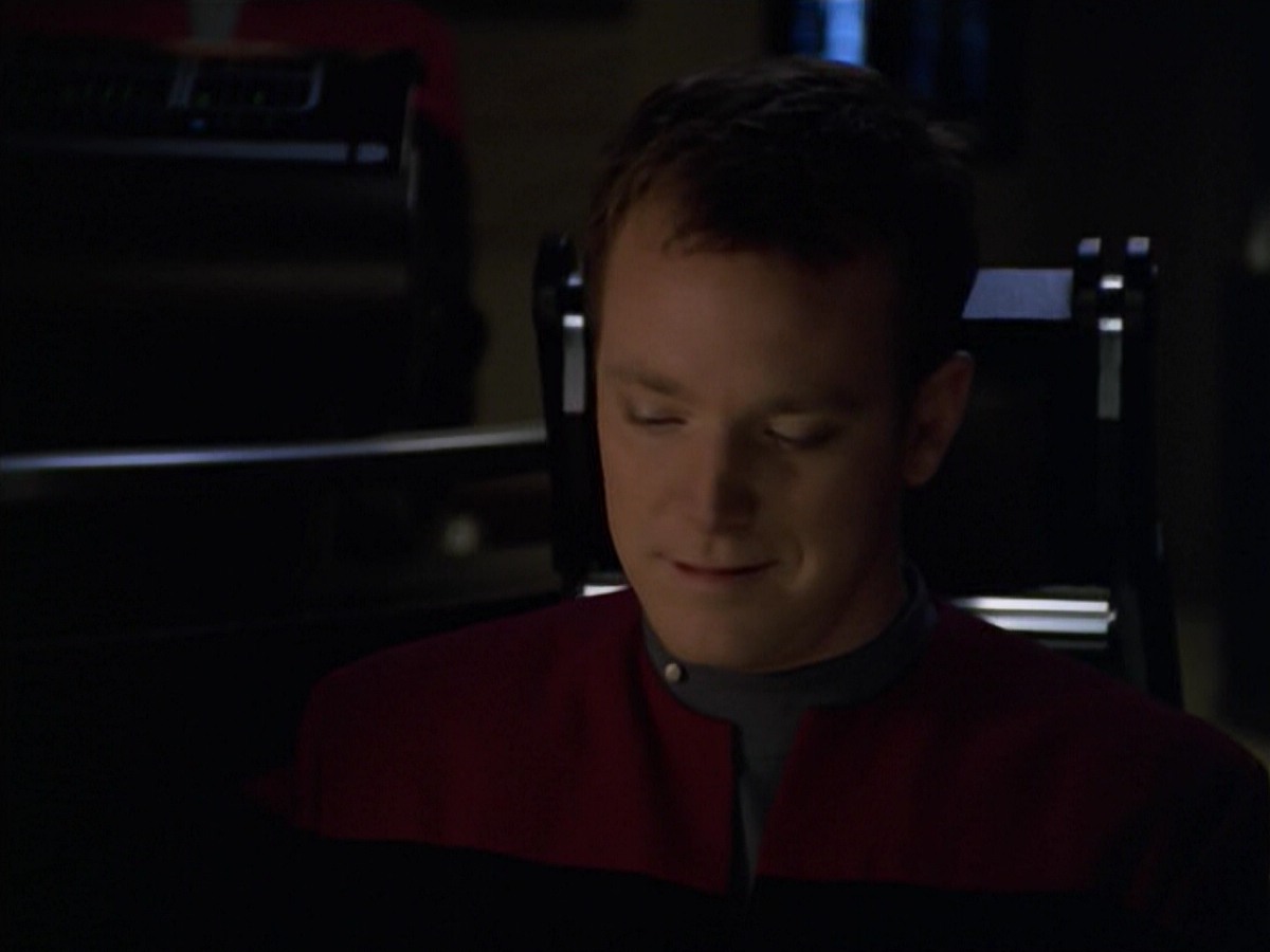 ariane179254_StarTrekVoyager_5x15_5x16_DarkFrontier_5084.jpg