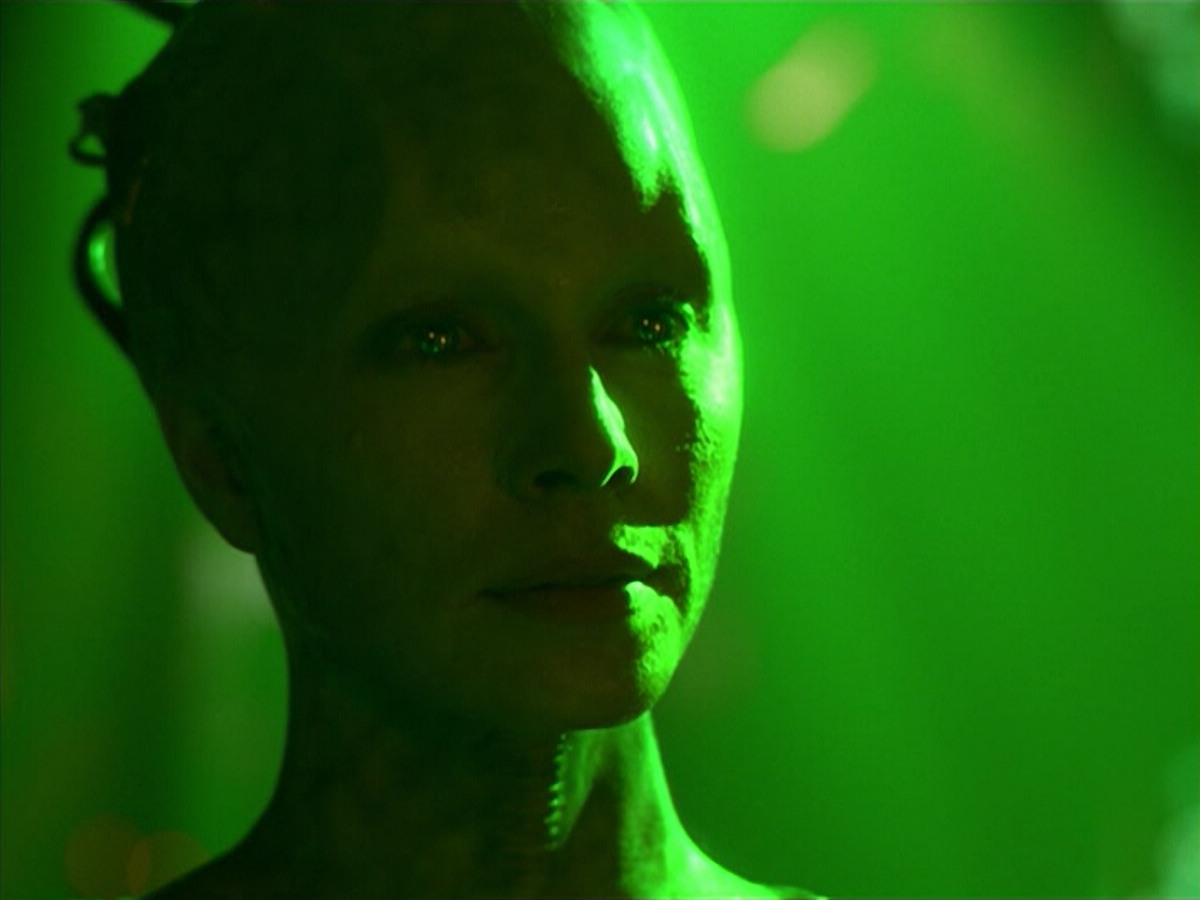 ariane179254_StarTrekVoyager_5x15_5x16_DarkFrontier_5198.jpg