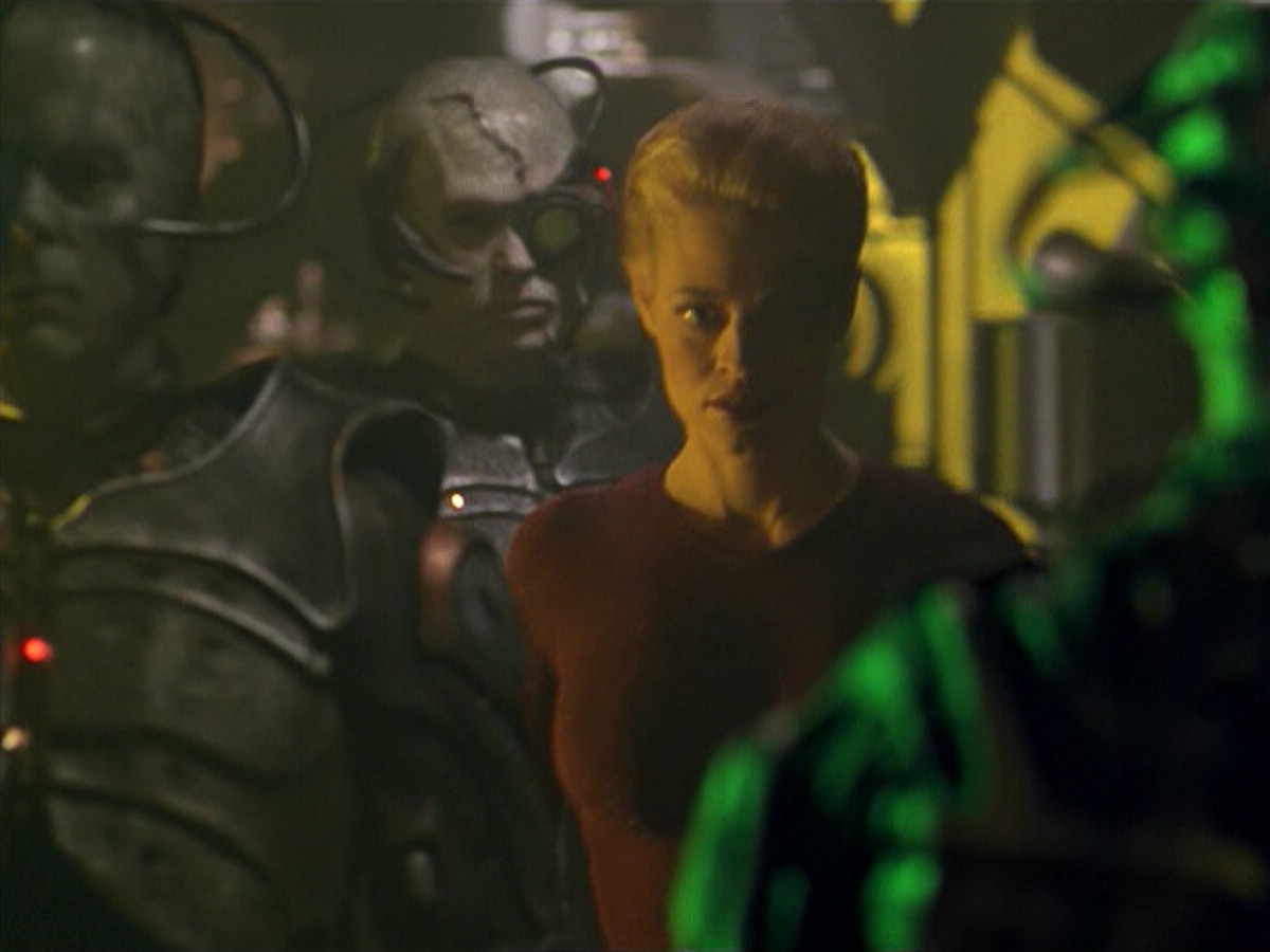 ariane179254_StarTrekVoyager_5x15_5x16_DarkFrontier_5243.jpg