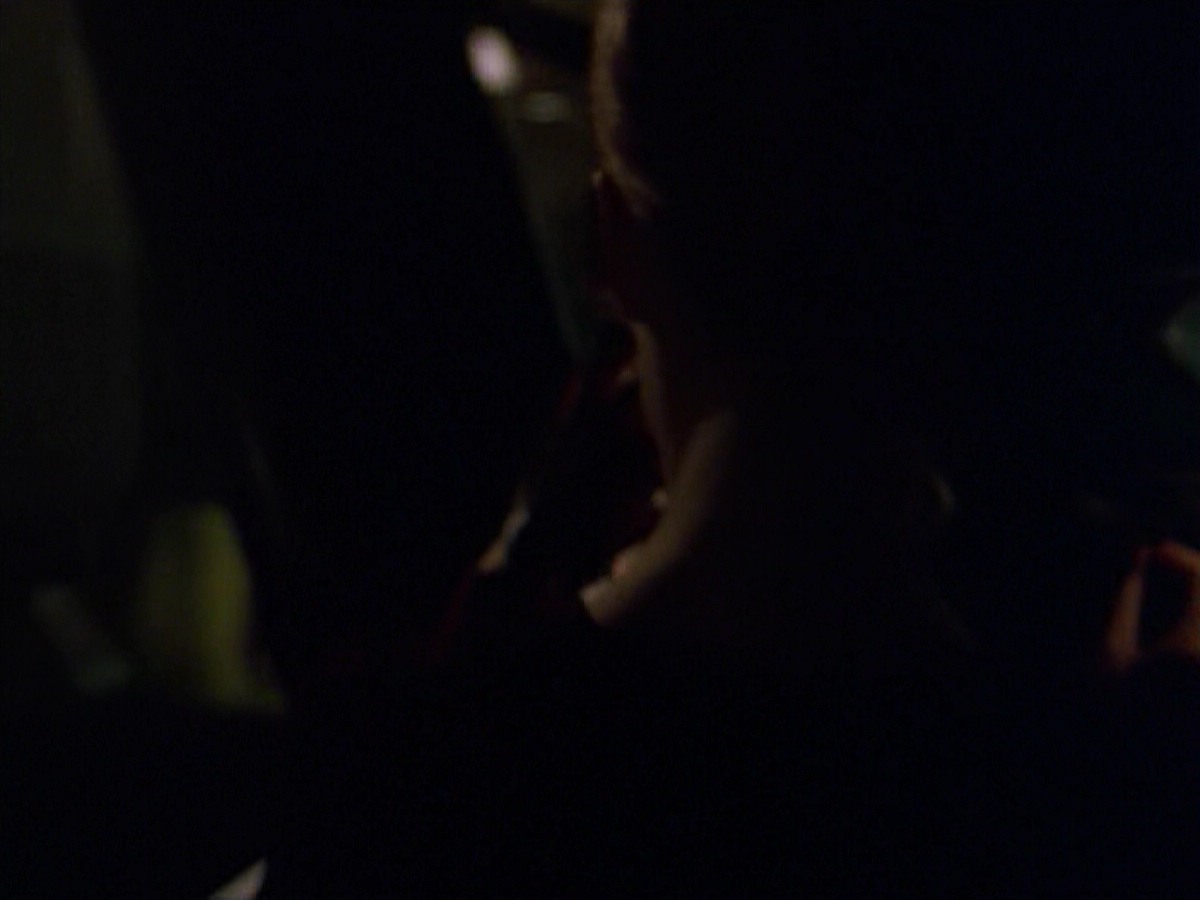 ariane179254_StarTrekVoyager_5x15_5x16_DarkFrontier_5254.jpg