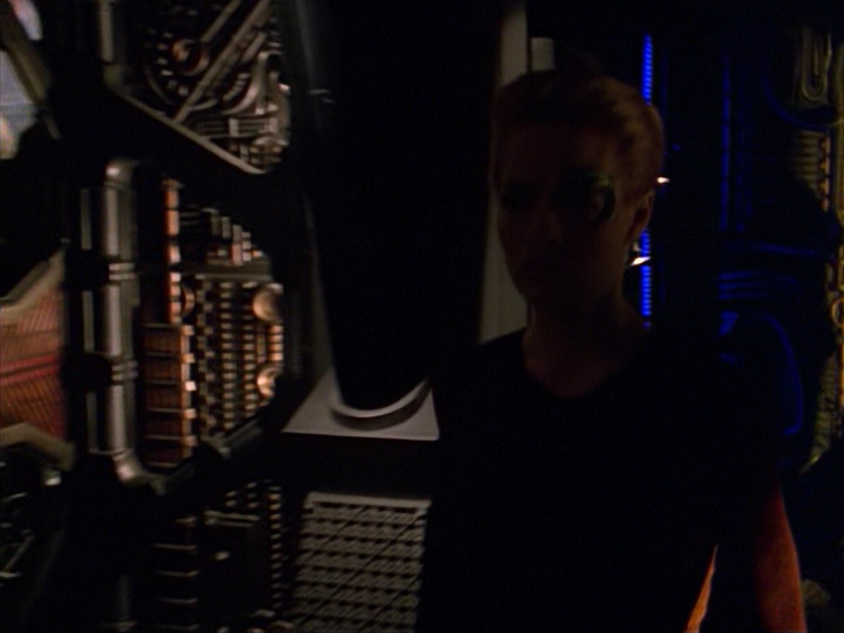 ariane179254_StarTrekVoyager_5x15_5x16_DarkFrontier_5259.jpg